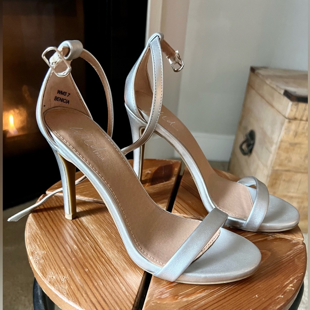 LIKE NEW Silver Heels 🔥